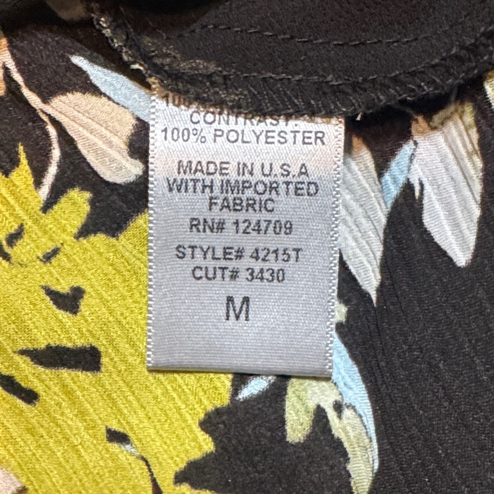 NWT IC Collection Colorful Floral Asymmetrical Sleeveless Blouse size Medium - Picture 12 of 16
